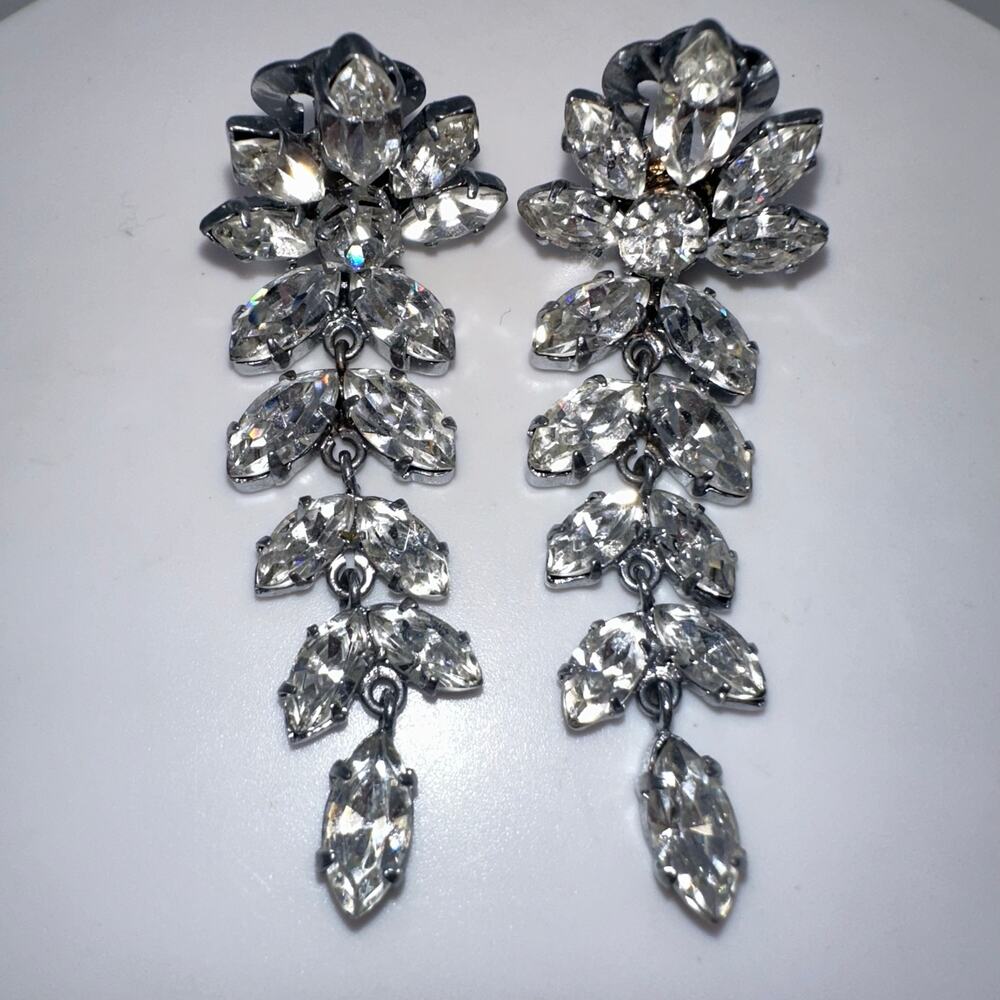 Austria 1950s vintage silver tone clear glass rhinestones drop clip on earrings - Picture 2 of 8